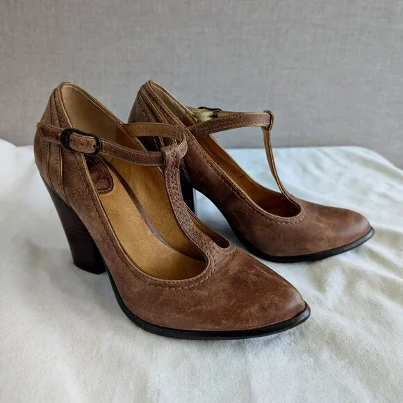RARE Frye Brown T-strap Leather Pumps Distressed-style Vintage-inspired heels - Picture 1 of 11